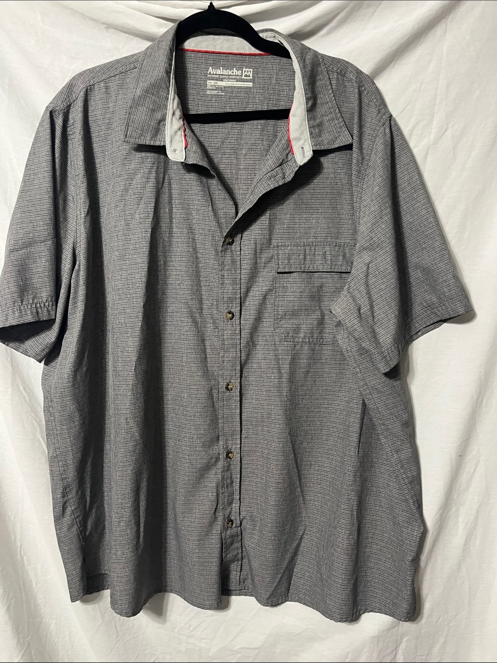 Avalanche Men’s Short-Sleeve Button-Down Shirt — Gray